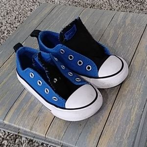 Converse toddler size 8